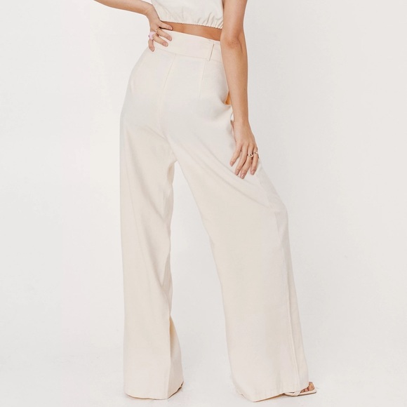 SOLD- WIDE LEG HIGH WAISTED DRESS PANT - NASTY GAL - Picture 3 of 3